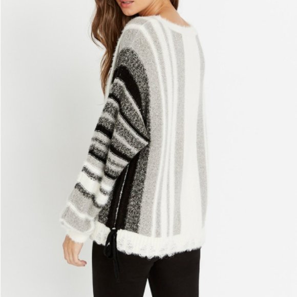 Buffalo David Bitton Greyson Sweater w/ side bow 🟡 - Picture 2 of 13